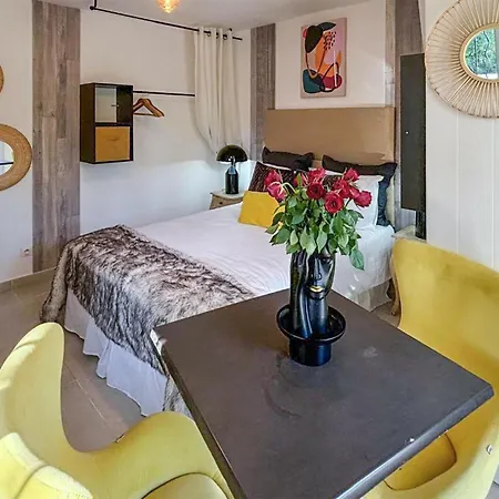 Lejlighed Beautiful In Saint-raphael With Kitchen